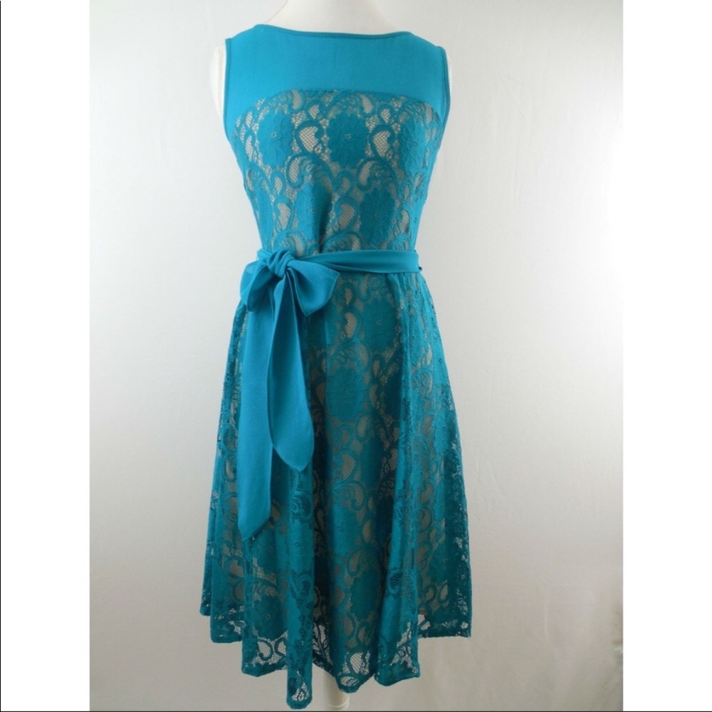 Julian Taylor Lagoon Sleeveless Lace Dress Size 8
